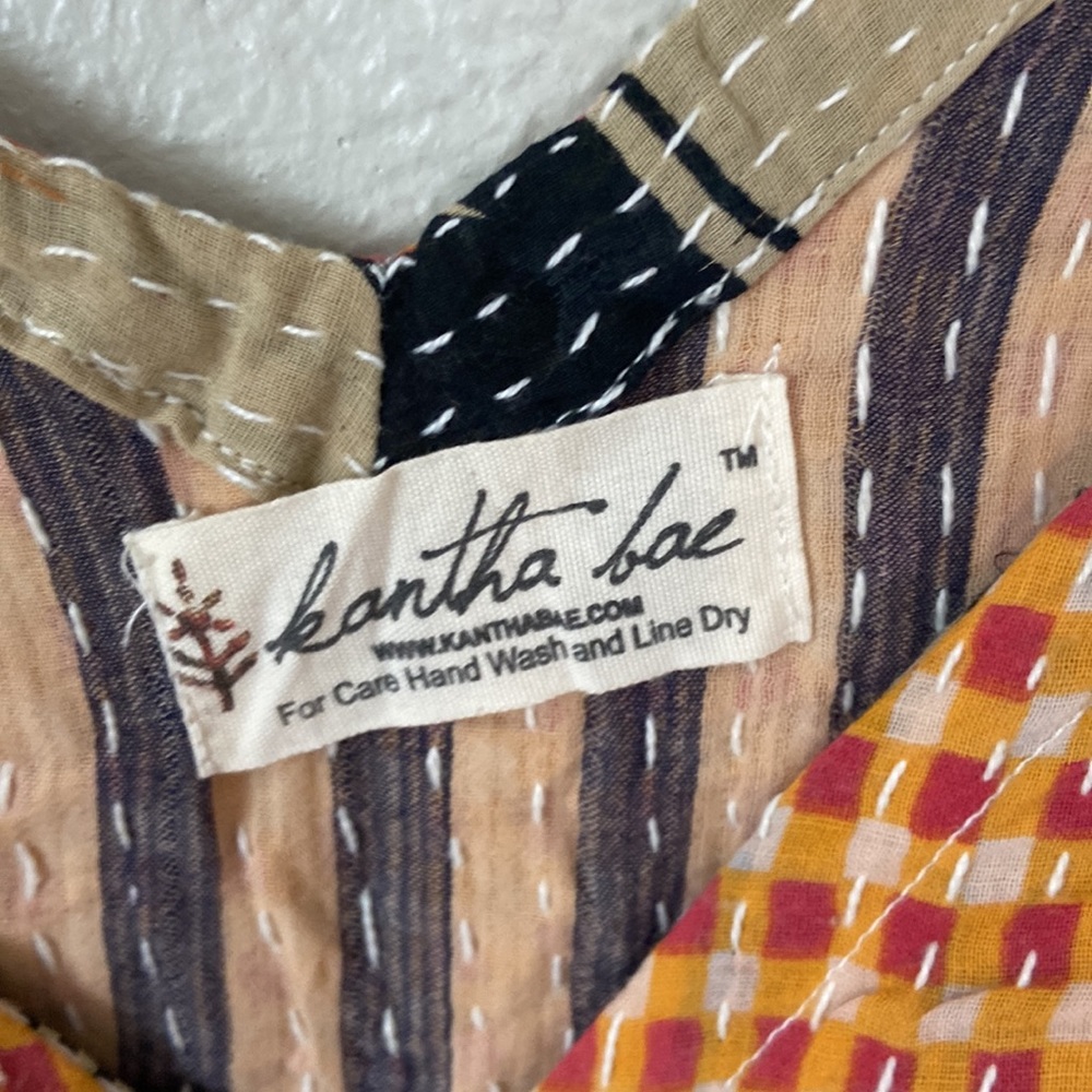 Kantha Bae V Neck Crop Top NEW - Picture 4 of 4